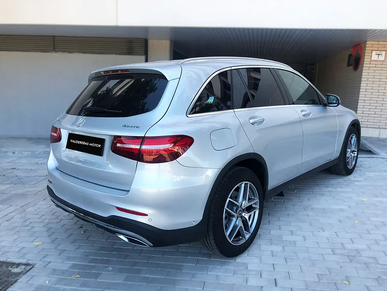 MERCEDES-BENZ CLASE GLC 220D 4MATIC AMG LINE GRIS PLATA OK