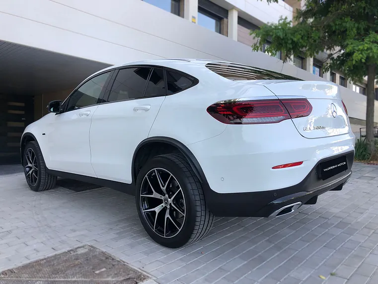 MERCEDES-BENZ CLASE GLC COUPÉ 300DE 4MATIC AMG LINE BLANCO OK